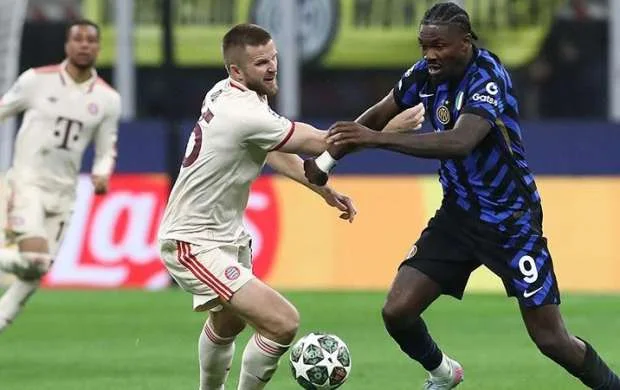 Milan klubu bombardirini itirdi 