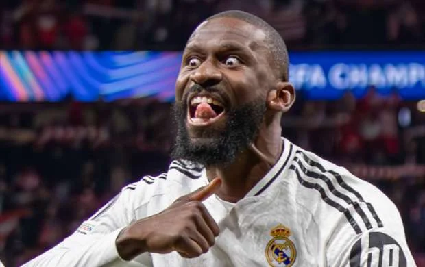 "Real"ın sabiq ulduzu Rüdigeri axmaq adlandırdı 