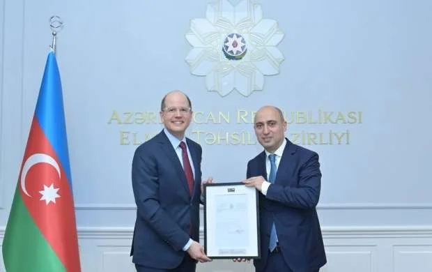 Emin Əmrullayev FIBA-nın baş katibi ilə görüşdü 