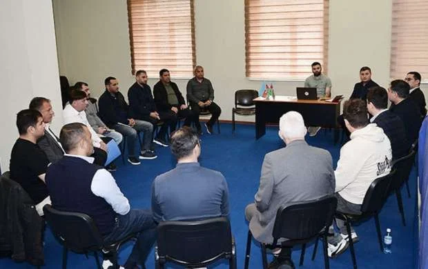 AFFA-da akademiyaların texniki direktor və koordinatorları ilə görüş keçirilib 