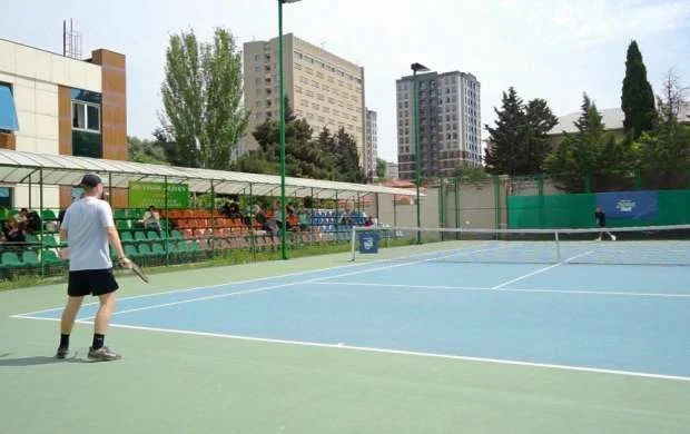 Bakıda beynəlxalq turnir start götürdü 