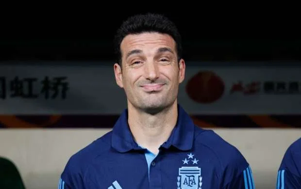 "Mən Qvardiola və Mourinyu ilə müqayisədə heç kiməm" - Dünya çempionu olan məşqçi 