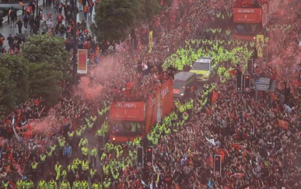 "Liverpul"un çempionluq paradında faciə - VİDEO 