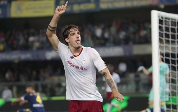 Zanyolo iki futbolçunu vurdu - "Roma" bəyanat yaydı 
