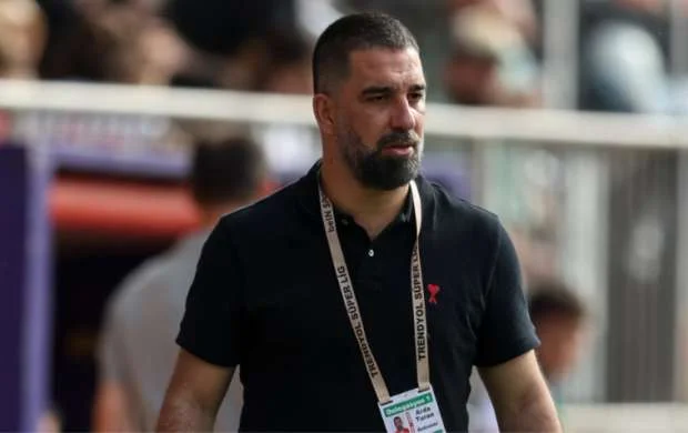 "Həm Ukraynada, həm də Avropada kuboklar qazanmaq istəyimiz böyükdür" - Arda "Şaxtyor"a keçidini dəyərləndirdi 