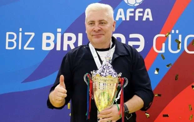 Çempion baş məşqçi ilə yeni müqavilə imzalandı 
