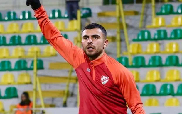 Azərbaycanlı futbolçu Türkiyə klubundan ayrıldı 