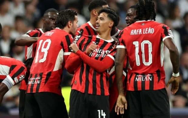 İngiltərə nəhəngi niderlandlı oyunçu üçün "Milan"a bu qədər ödəyəcək - Razılıq əldə edildi 
