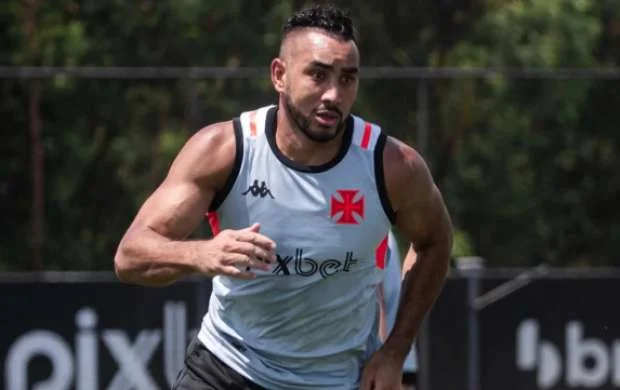 Fransa millisinin sabiq futbolçusu komandasız qaldı 