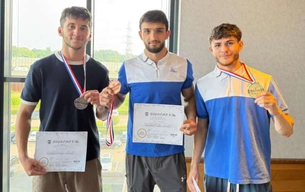 Azərbaycan boksçuları Niderlandda üç medal qazandılar 