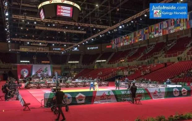Dünya çempionatı: Üç cüdoçumuz mübarizəyə başlayır 