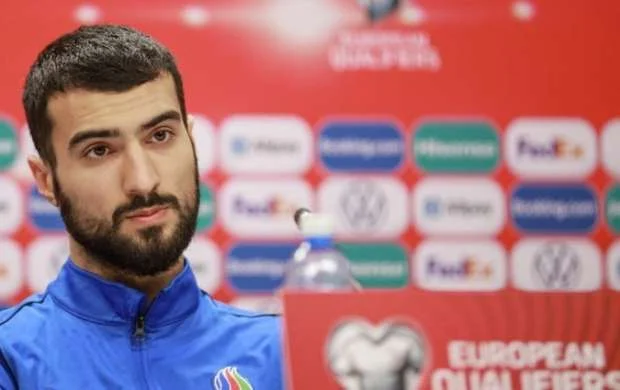 Mahir Emreli Super Liqadan aldığı 3 təklifi geri çevirdi 
