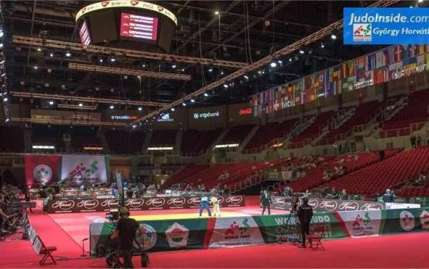 Azərbaycan millisi dünya çempionatında mübarizəni dayandırdı 