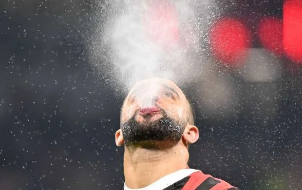 Altıqat İngiltərə çempionu "Milan"dan ayrıldı 