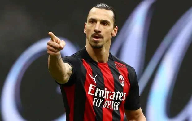 "Messi komanda yoldaşlarıyla yox, heykəllərlə oynayır" - Zlatan İbrahimoviç 