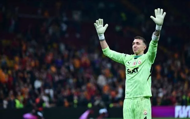 Muslera Argentina karyerasına məğlubiyyətlə başladı 