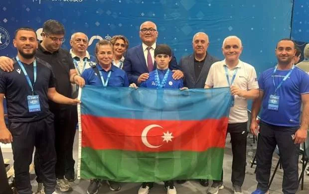 Azərbaycanlı ağır atlet Avropa birinciliyində 3 medal qazandı 