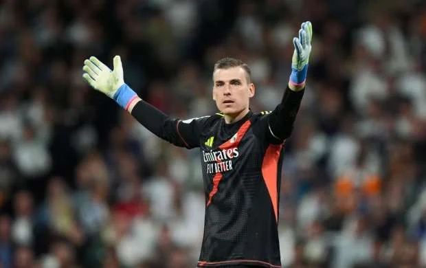 Lunin yeni mövsümə İngiltərə nəhəngində başlaya bilər 