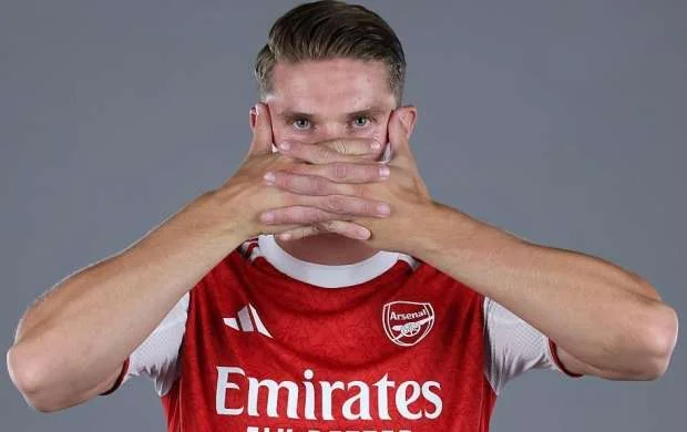 "Arsenal" Dyökereşin keçidini rəsmən açıqladı 