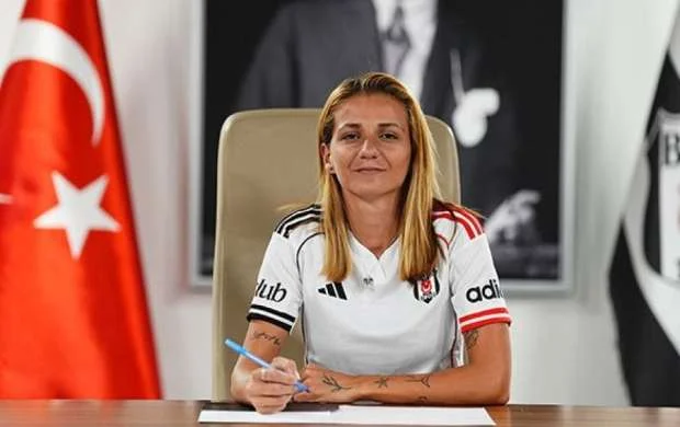 Azərbaycan millisinin futbolçusu “Beşiktaş”a keçdi 