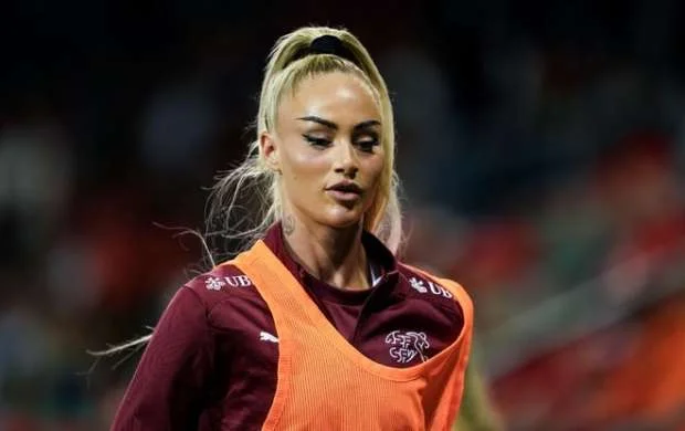 "Mən Messi və Ronaldudan daha yaxşıyam" - Alişa Lehman 