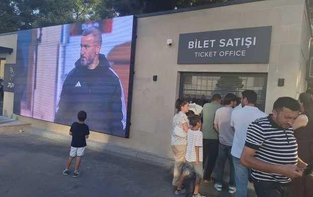 "Şelburn" fanatları tribunalara tələsir, bilet almağı son günə saxlayanlar var - FOTO 