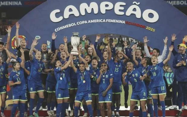 Braziliya millisi dramatik qələbə ilə rekord müəyyənləşdirdi 
