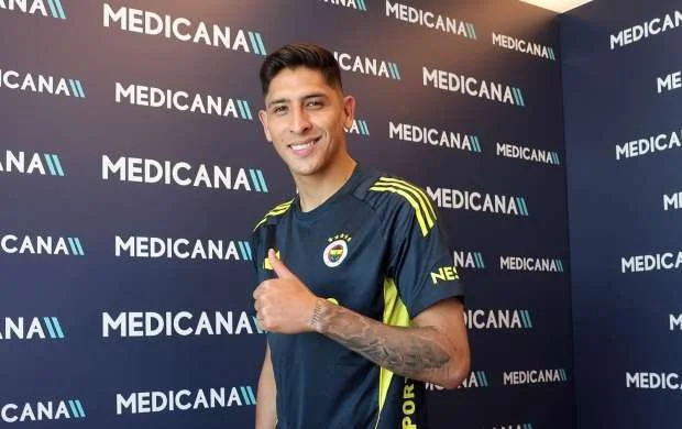 "Fənərbağça" yeni transferini elan etdi 
