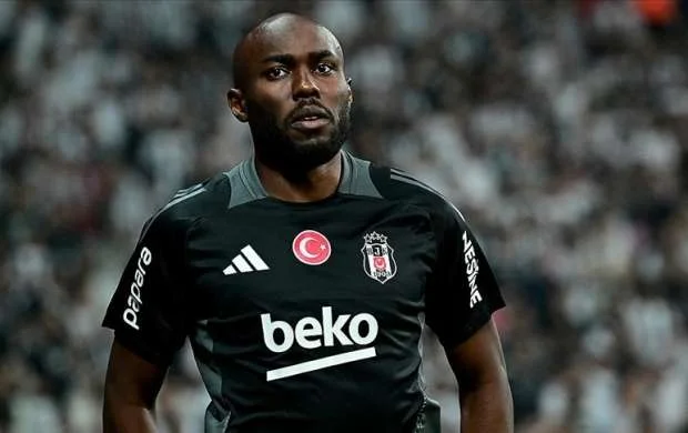İtaliya klubu "Beşiktaş"ın futbolçusunu heyətinə qatdı 