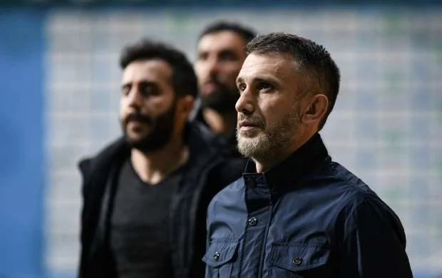 "Oyunun qırılma nöqtəsi Rövşənin "6 metr"i dəf etdiyi epizod oldu" - "Araz-Naxçıvan"ın məşqçisi 