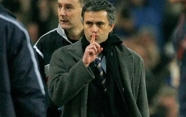 Mourinyuya susmaq üçün ödəniş edildi 