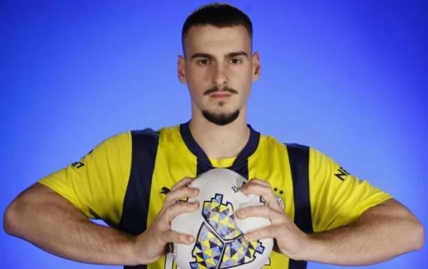 "Fənərbağça"nın futbolçusu "Pafos"da 