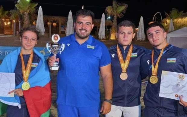 Azərbaycanın çimərlik güləşçiləri dünya çempionatında 2 qızıl medal qazanıblar 