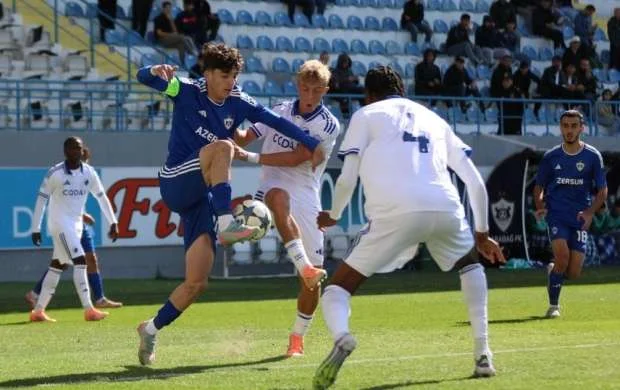 "Qarabağ"ın U-19 komandası böyük hesabla uduzdu 