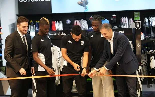 "Neftçi"nin "Go Sport"da rəsmi mağazasının açılışı oldu 
