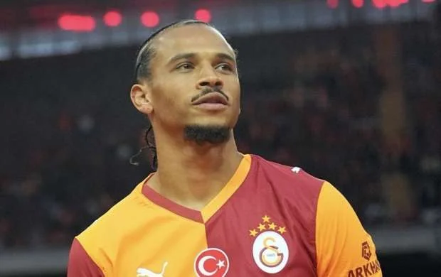 Leroy Sane "Qalatasaray"ı təhqir edən azarkeşlə əlbəyaxa oldu 