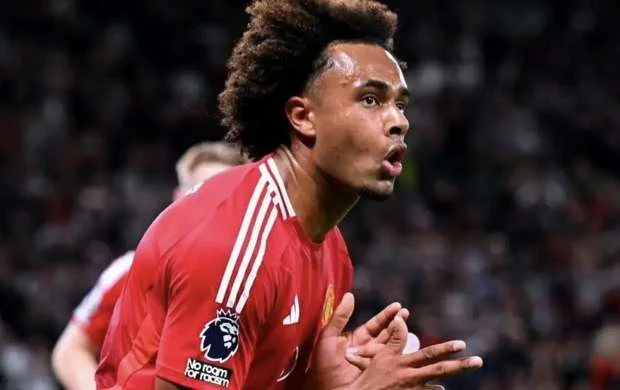 “Vest Hem” Zirkzee üçün hərəkətə keçir 