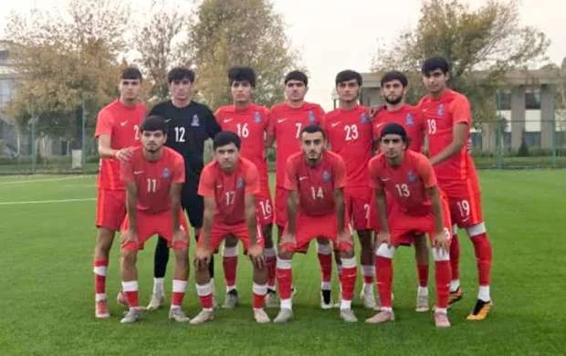 Azərbaycan millisi Özbəkistana uduzdu 