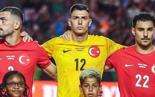 Türkiyə millisində böhran - Gənc qapıçı karyerasını təhlükəyə atdı 