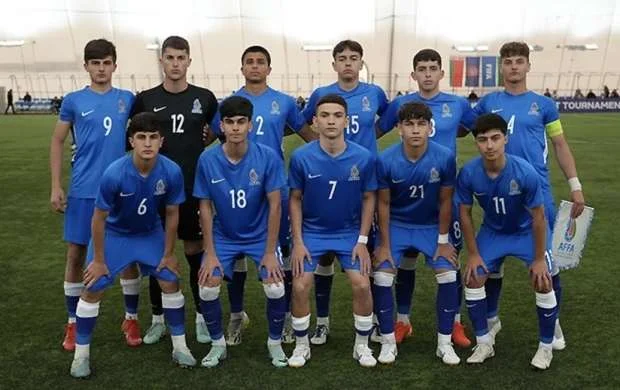 Azərbaycan millisi Fransada darmadağına uğradı 