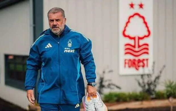 "Nottingem Forest" Angelos Postekoğlu ilə yollarını ayırdı 