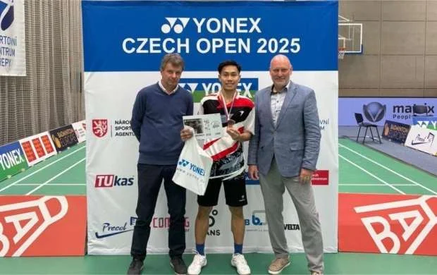 Azərbaycan badmintonçusu Çexiyada medal qazandı 