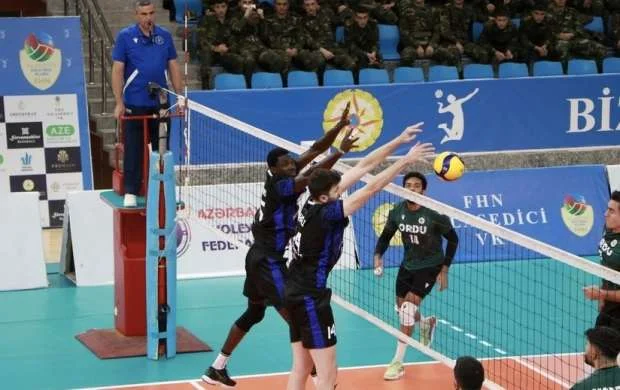 Qadın və kişi voleybolçular arasında Yüksək Liqada növbəti oyunlar keçirildi 