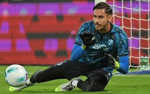 "Napoli"nin qapıçısı sıradan çıxdı 