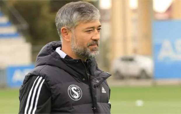 "İki cəbhədə mübarizə aparmağa hazır deyilik" - Elvin Məmmədov 