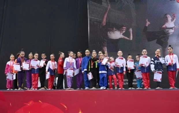 Bakıda beynəlxalq turnir start götürdü 
