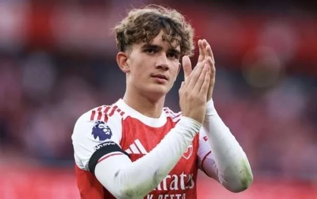 "Arsenal"ın 15 yaşlı ulduzu tarix yazdı 