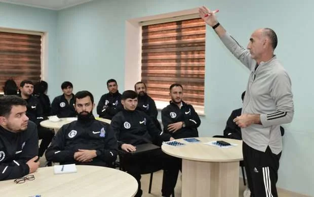 C kateqoriyalı məşqçi kursunun 3-cü mərhələsi keçirilir 