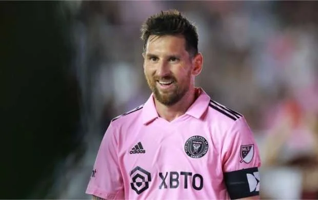 Messi Barselonaya qayıtmaq istədiyini açıqladı 