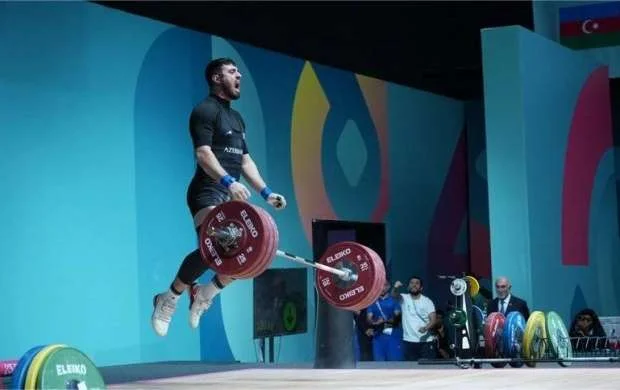 Azərbaycan ağırlıqqaldıranı İslamiadada gümüş medal qazandı 